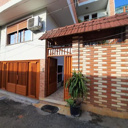 Villa 53 Тирана Экстерьер фото